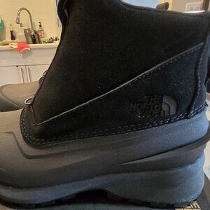 The North Face Mens Chilkat V Zip Waterproof TNF Black Grey Snow Boots SZ 10 NEW
